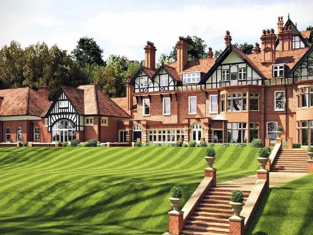 The apartments are set on the first and second floors of The Manor House. Photo: Zoopla