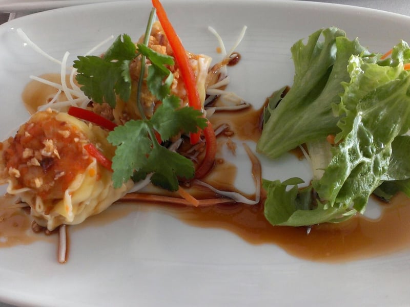 Lemongrass has a rating of 4.4/5 from 358 reviews