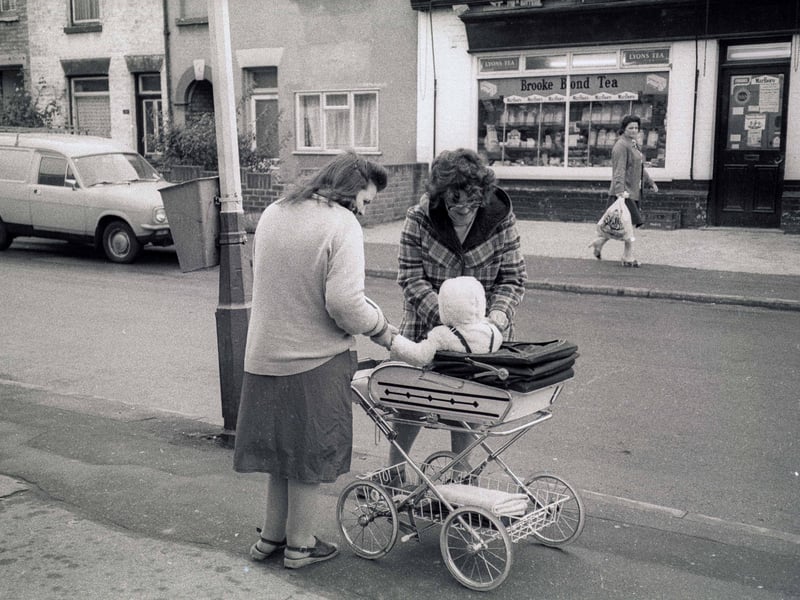 Do you recognise anyone in this picture taken by Chris Porsz in Gladstone Street in the 80s?
