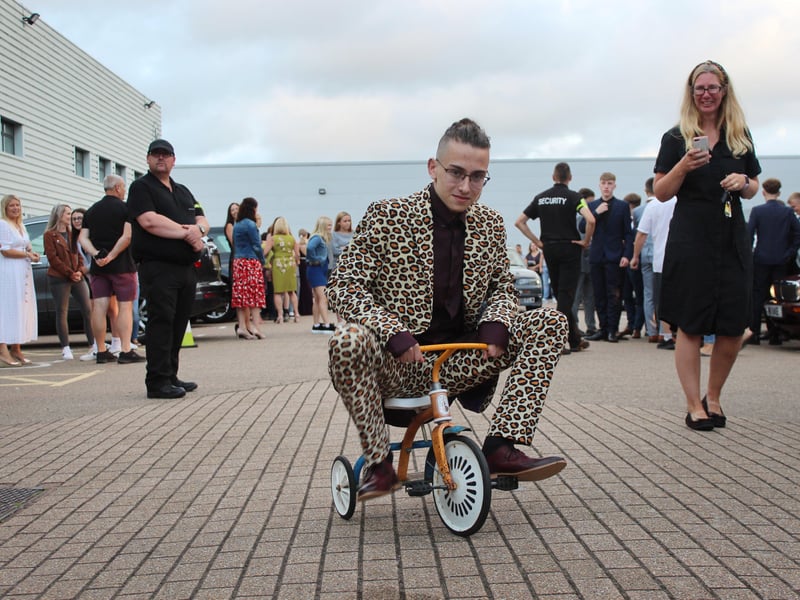 Ratton Prom 2021, Kings Church, Eastbourne. SUS-210914-132233001