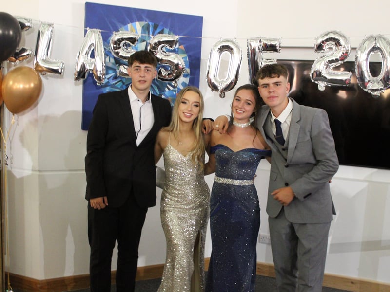 Ratton Prom 2021, Kings Church, Eastbourne. SUS-210914-132032001