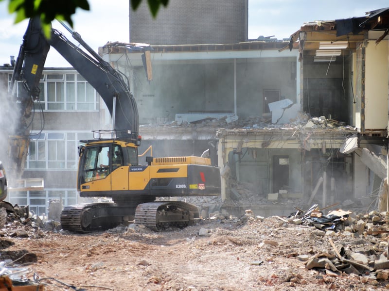 Demolition of the old Helenswood Upper School site, The Ridge, Hastings. SUS-210915-132225001