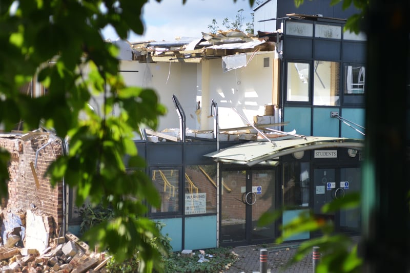 Demolition of the old Helenswood Upper School site, The Ridge, Hastings. SUS-210915-132211001