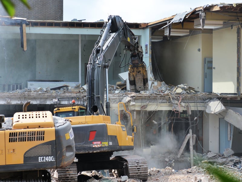 Demolition of the old Helenswood Upper School site, The Ridge, Hastings. SUS-210915-132412001