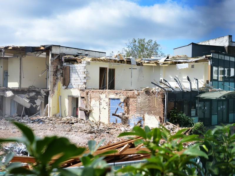Demolition of the old Helenswood Upper School site, The Ridge, Hastings. SUS-210915-132359001