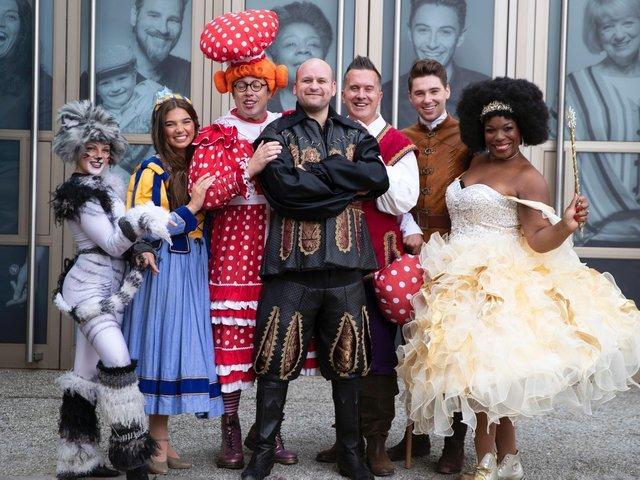 This year’s panto is Dick Whittington, starring TV villain and Eastenders actor Ricky Champ and CBeebies’ Mister Maker Phil Gallagher. Hero Dick Whittington is heading to London to seek his fame, fortune and happiness, but this ‘action-packed adventure’ takes him to the high seas. Filled with ‘fantastic songs, amazing dance routines and plenty of festive fun for all the family’, the Derngate will open their doors on Thursday December 9 until Sunday January 2, 2022. Both matinee and evening performances are available to book now. Prices start from £12 per person and bookings of eight or more should contact the theatre directly.
Address: 19-21 Guildhall Road, Northampton, NN1 1DP
Photo: Kirsty Edmonds
