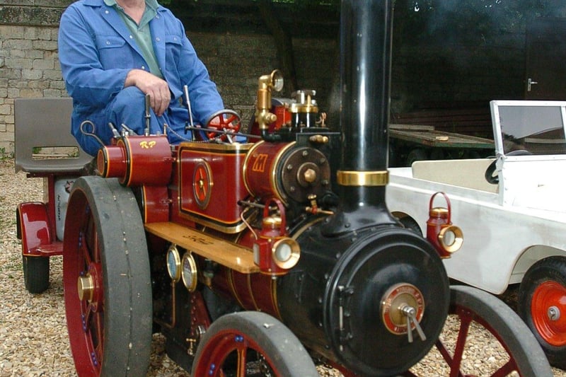 The Peterborough Society of Model Engineers at Thorpe Hall
- Roy Mosley with his traction engine.