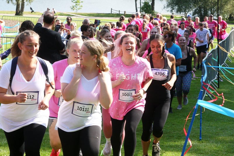 DM21091304a.jpg. Crawley Race for Life 2021. Photo by Derek Martin Photography. SUS-210918-192227008