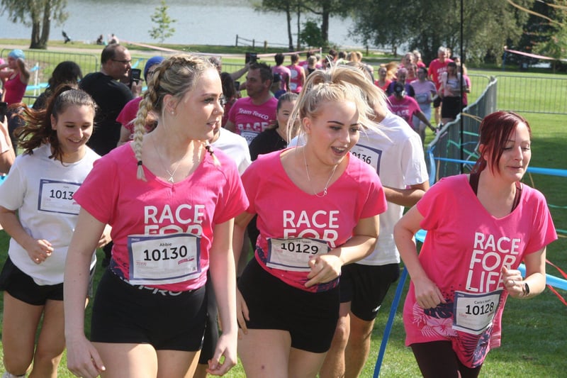 DM21091312a.jpg. Crawley Race for Life 2021. Photo by Derek Martin Photography. SUS-210918-192216008