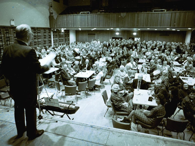 Jim Deboo, a former employee of Baker Perkins addresses their first ever reunion at Peterborough Regional College, December 4, 1993.