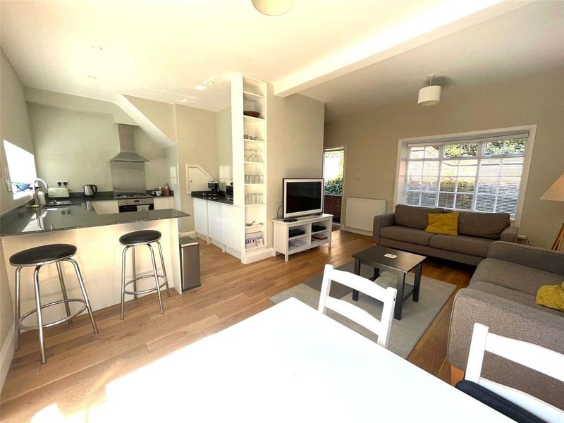In the Zoopla listing the location is described as 'enviable' SUS-210923-133651001