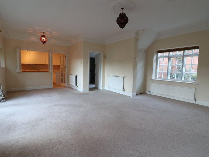 The property was listed on Zooopla on September 16 SUS-210923-134643001
