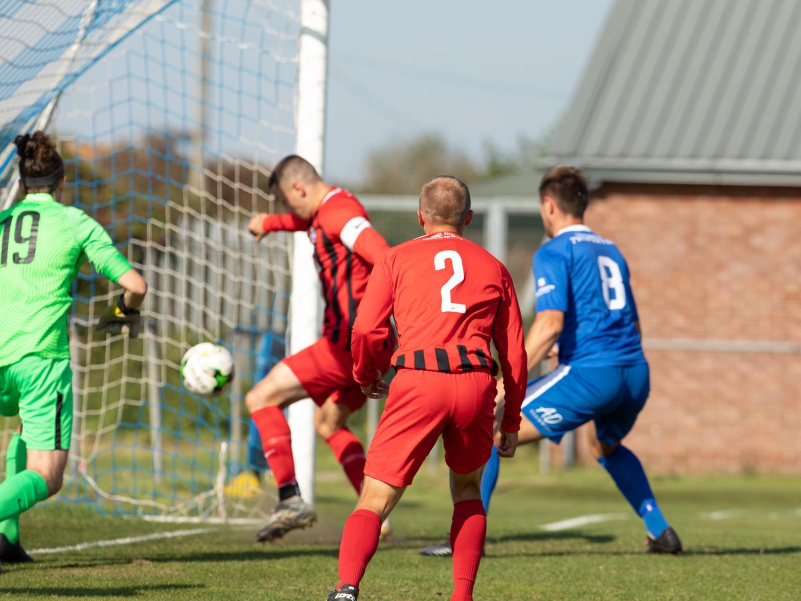 Action from Selsey FC's 1-0 win over Worthing at the High Street Ground / Pictures: Chris Hatton