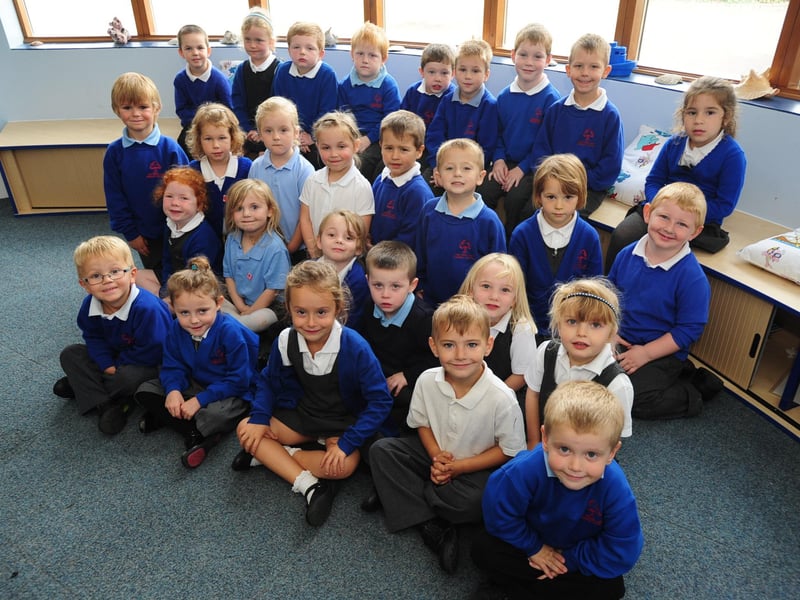 Reception Class at Park Lane Primary SchoolMrs Hughes' Otters Class ENGEMN00120131023080417