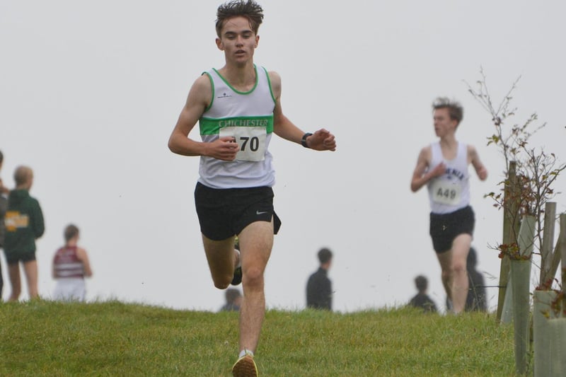 Action from the Sussex cross-country relays at Goodwood / Picture: Lee Hollyer