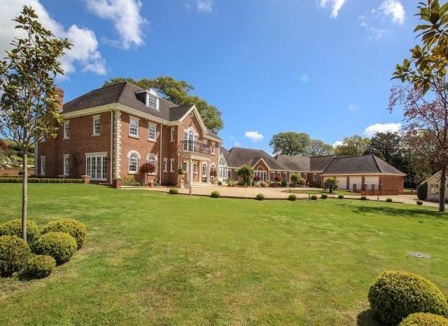 Rat's Castle, Pullborough, from Zoopla