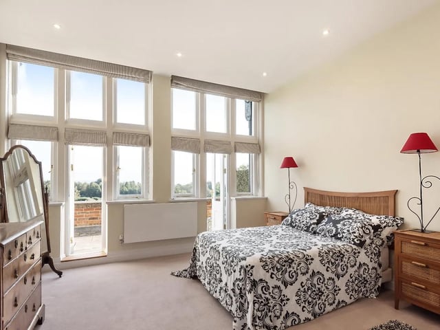 Two bedroom apartment, Kings Drive, Midhurst