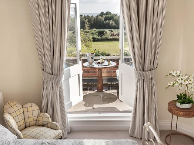 Two bedroom apartment, Kings Drive, Midhurst