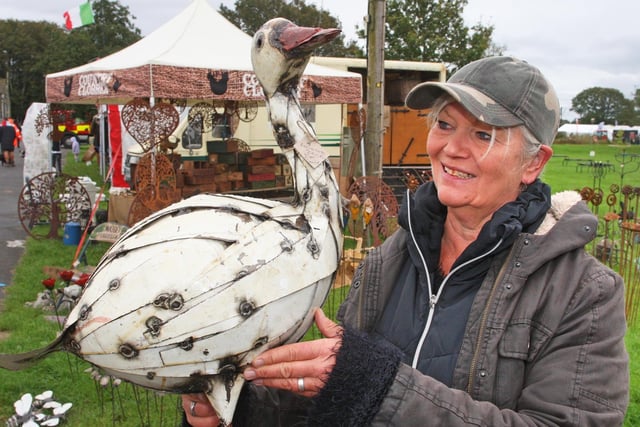 DM21100029a.jpg. Ardingly autumn show and game fair 2021. Sarah Perry, Country Clobber. Photo by Derek Martin Photography and Art. SUS-210410-101024008