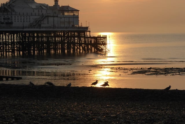 Eastbourne Pier at sunrise, by Tracy Owen. SUS-210510-105944001