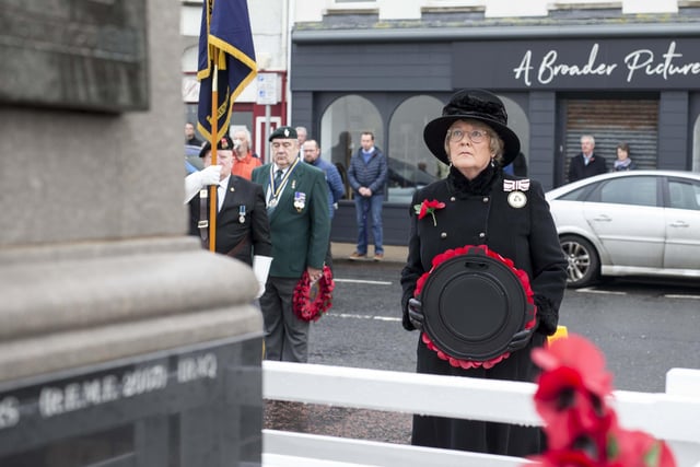 08/11/20 REPRO FREE McAuley Multimedia..Deputy Lord-Lieutenant for County Londonderry Lady Karen Girvan lays a wreath at Portstewart on Remembranec Sunday.Pic Steven McAuley/McAuley Multimedia