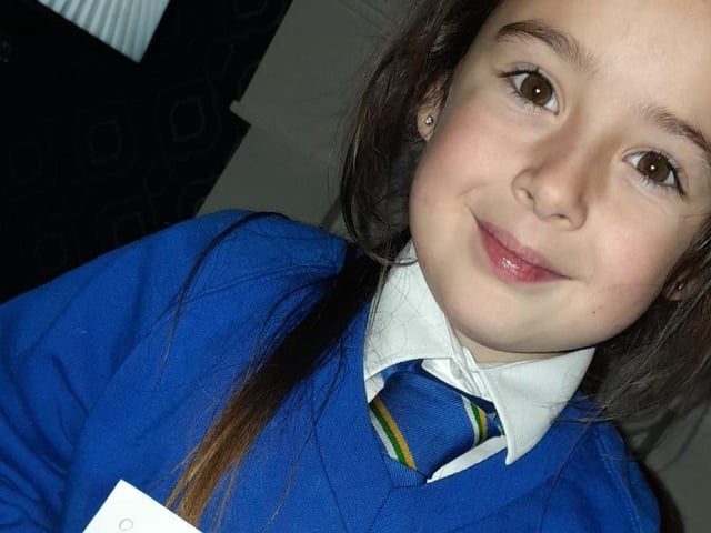 Aoibhe O'Hagan all ready to post her letter to Santa.  She has included a special picture just for him.