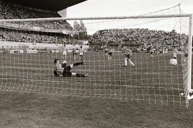 A brave Stuart Gauld sends the Shelbourne keeper the wrong way with his decisive penalty kick in the second half of the 1994/95 FAI Cup Final.