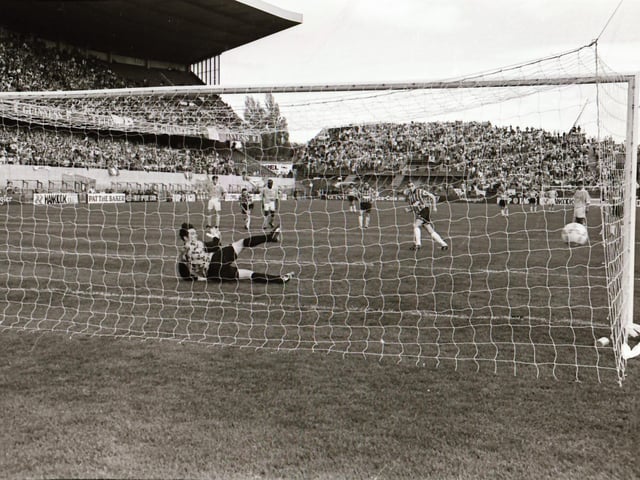 A brave Stuart Gauld sends the Shelbourne keeper the wrong way with his decisive penalty kick in the second half of the 1994/95 FAI Cup Final.