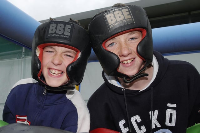 Brothers Gordon and David Miller squared up for a 'bouncy boxing' match at the Magheramason Community fun Day on Sunday. LS31-133KM10