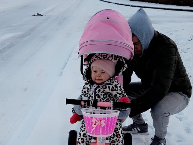 Megan Oconnor - Mèabha coyle , first time seeing snow