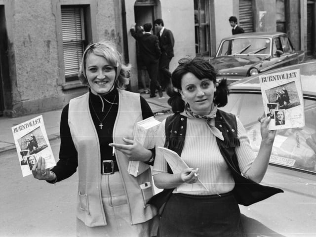 1969... Copies of 'Burntollet', an exposé of the attack on the People's Democracy march from Belfast to Derry in January 1969, are distributed in the Bogside.