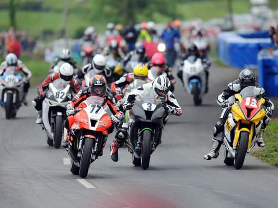 The start of the Superbike race at the Tandragee 100 in 2011.