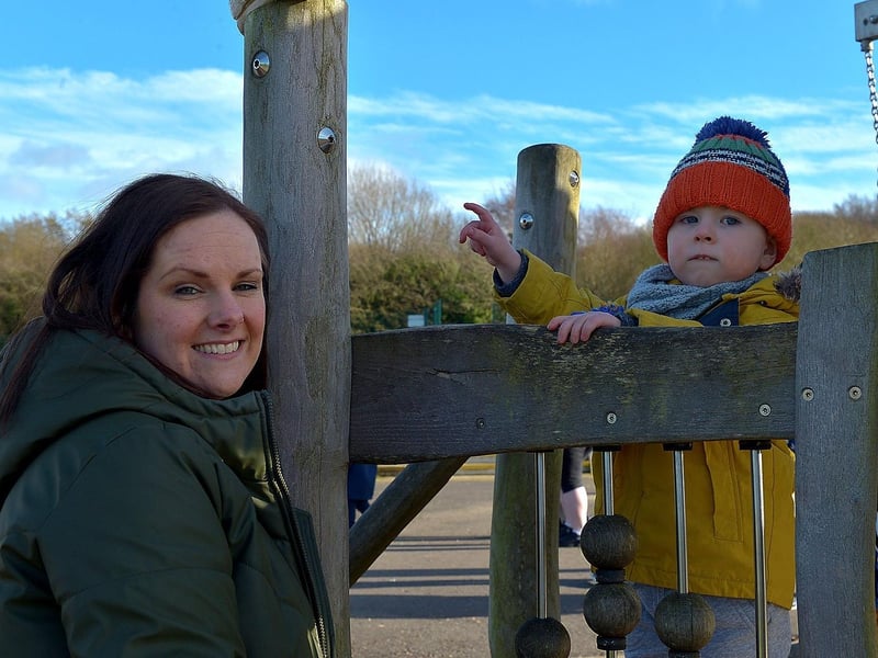 Fearghal Coyle and his mum Caoimhe enjoyed a visit recently to the Ballyarrnet Country Park. DER2108GS – 014