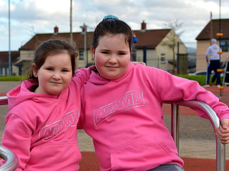 Having fun in Bishop’s Field play park recently were sisters Niamh and Abaigh Shearing. DER2108GS - 004