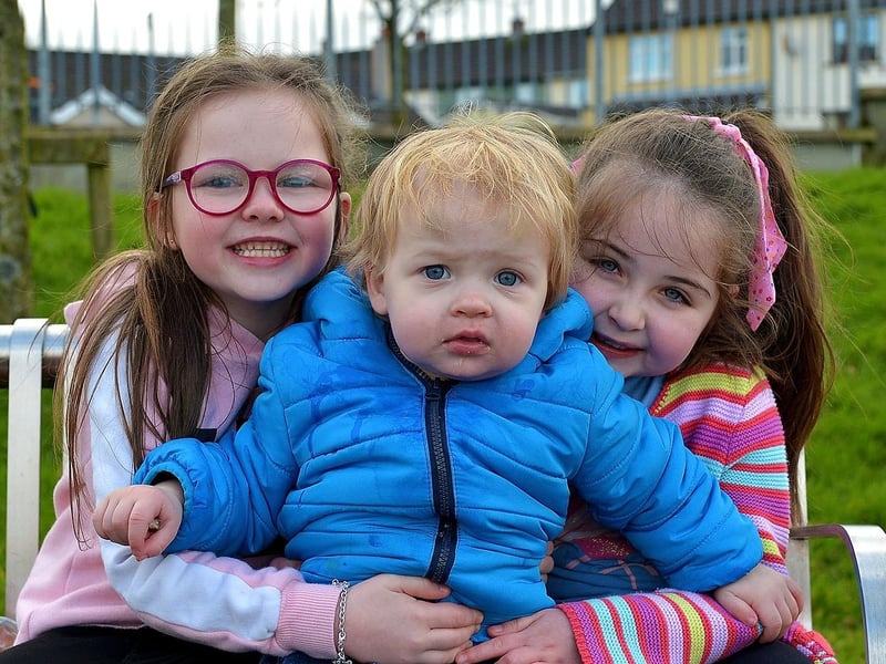 Cousins Reina, James and Demi visited Bishop’s Field play park recently. DER2108GS – 005