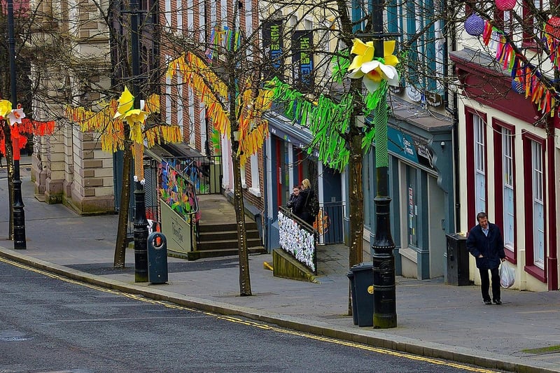 Derry’s Shipquay Street has been adorned in colour to celebrate St Patrick’s Day. DER2110GS – 004
