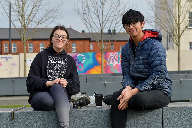 Caitlin McGee and Lucas Tan were in Ebrington Square recently. DER2109GS – 017