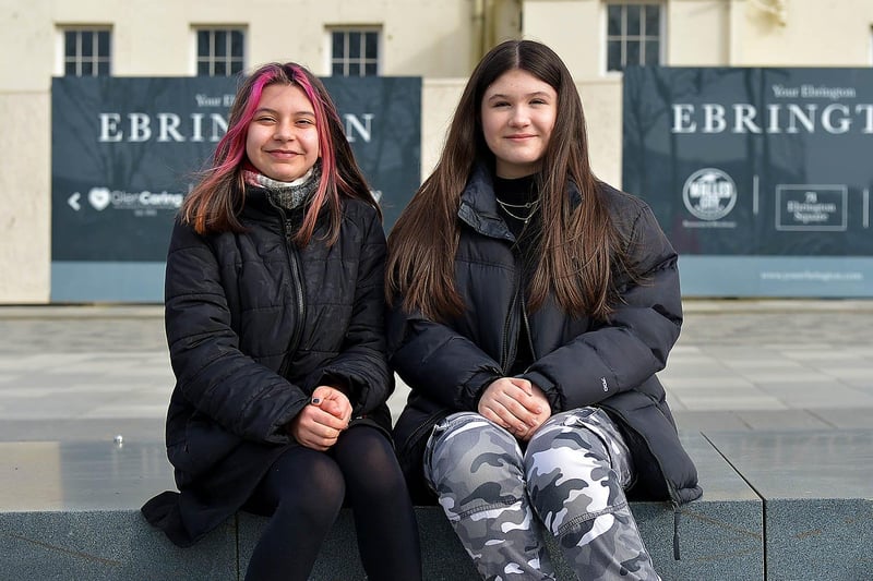 Rachael Biagiola and Danni Rose Ferguson visited Ebrington Square recently. DER2110GS – 004
