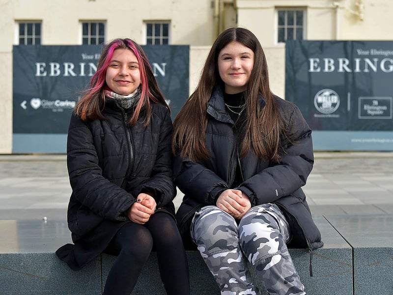Rachael Biagiola and Danni Rose Ferguson visited Ebrington Square recently. DER2110GS – 004