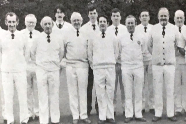 Lurgan Seniors Bowling team pictured in 1987