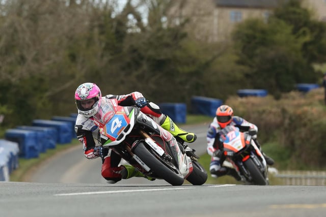 Malachi Mitchell-Thomas leads Ryan Farquhar in the Supertwin race at the Tandragee 100, where he eventually finished as the runner-up behind the Dungannon man after a close finish.