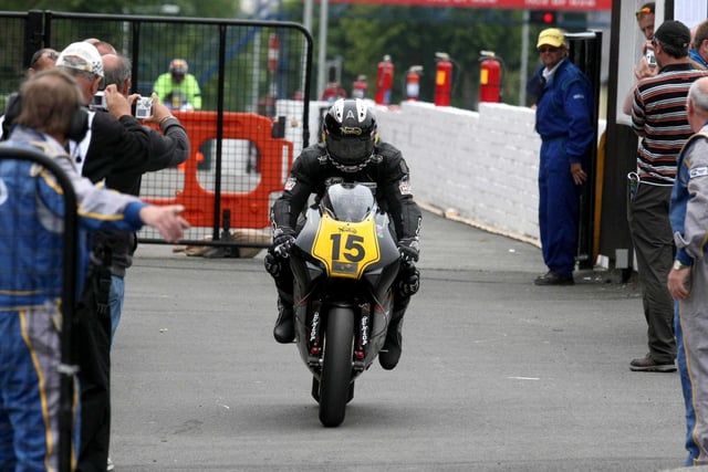 Michael Dunlop rode a Norton 588 at the 2009 Isle of Man TT but the venture proved diastrous and the bike barely completed a lap.
