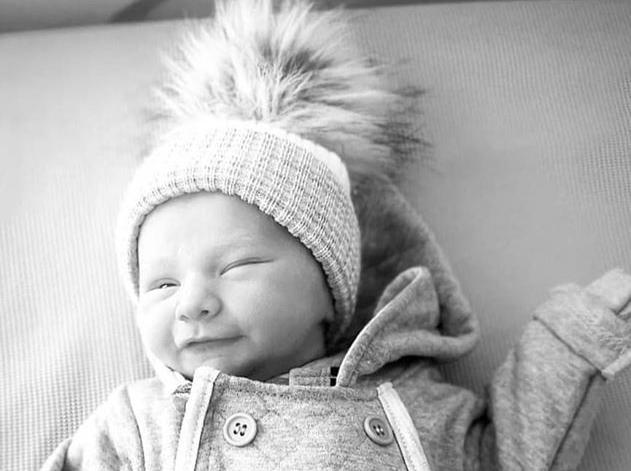 Stephanie Elliott says: "Jonah Elliott, born on 18th April".