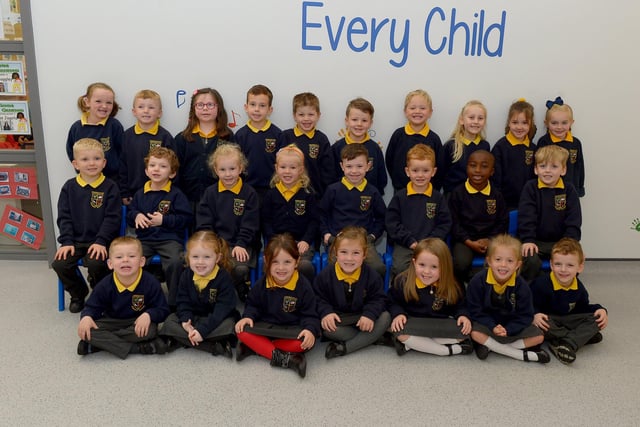 Mrs Baggley’s  P1 class at Ebrington Primary School. DER2140GS – 032