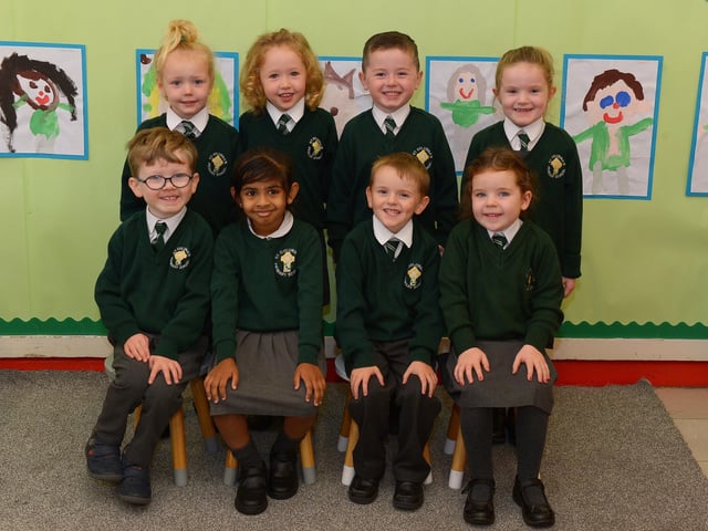 Mrs Callan’s P1 class at St Columba’s Primary School. DER2141GS – 001