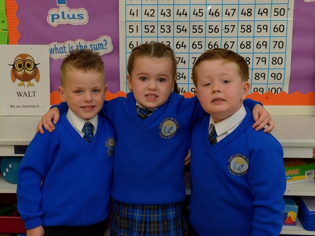 Mrs Coyle’s P1 pupils at Our Lady of Fatima Primary School. Listress. DER2140GS – 029