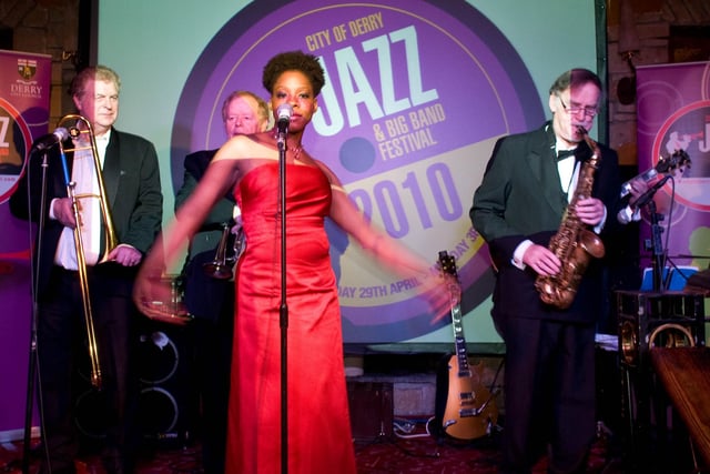 Mirenda Rosenberg performs with Gay McIntyre at the launch of the City of Derry Jazz and Big Band Festival in 2010.