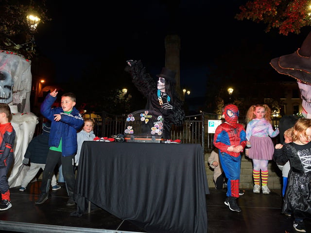 Spooktacular disco at the Diamond during the Halloween festivities at the weekend. DER2143GS – 103