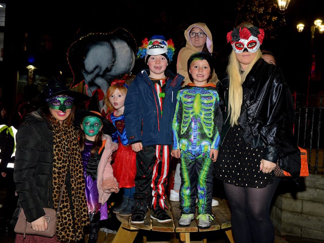Families dressed for the Halloween festival at the weekend. DER2143GS – 105