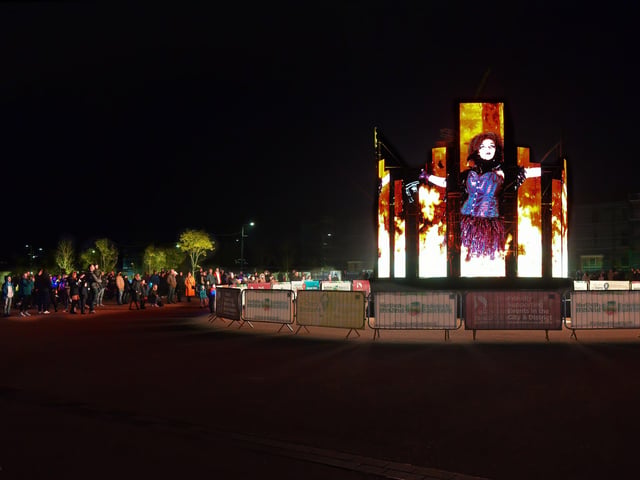 The Awakening portal in Ebrington Square was popular over the Halloween weekend. DER2143GS – 108